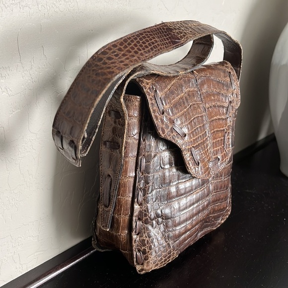 Real croc skin Vintage artisan made shoulder bag, brown. Hand made - Picture 3 of 17